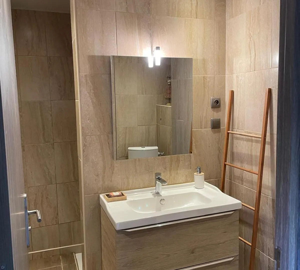 Appartement De Plain-Pied Avec Jardin أفينيون شقة